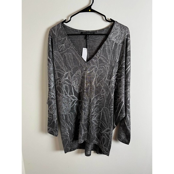 White House Black Market Gorgeous Gray Silver Pattern Women's Blouse M - Picture 1 of 7
